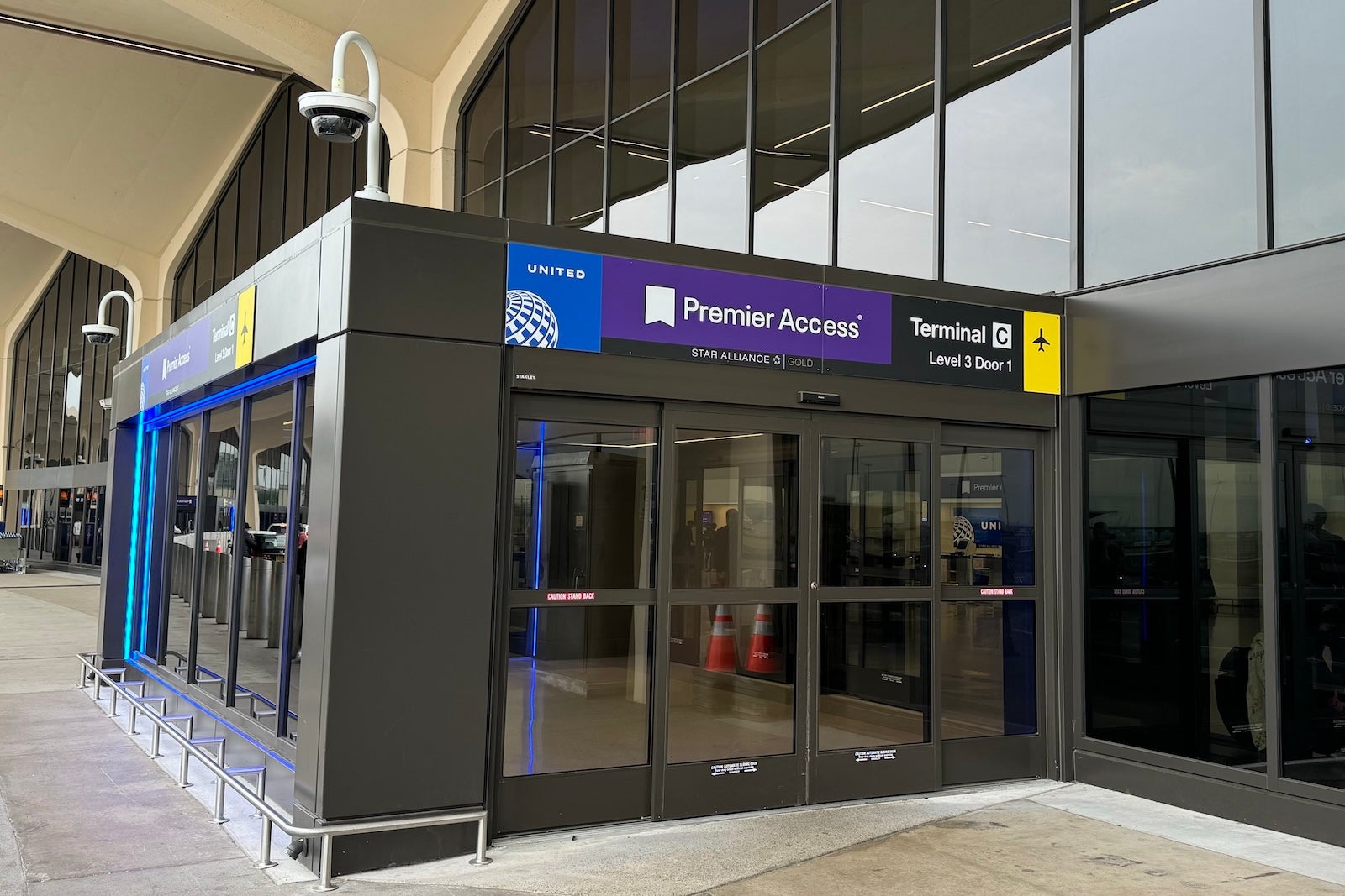 Newark TSA E-Gates Expand Touchless Security for United Flyers