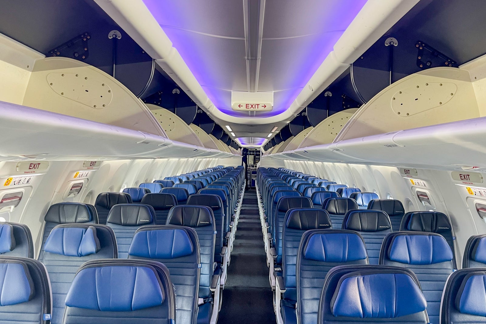 When to Book United Awards Through Aeroplan Points